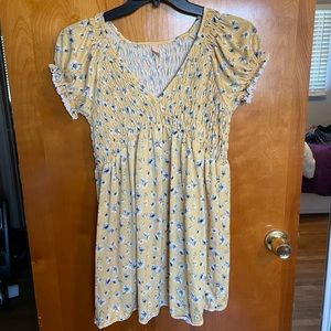 Floral Picnic Dress with Sleeve Ruffles
